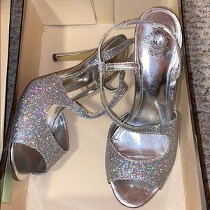 Silver sparkly women’s 4” heels